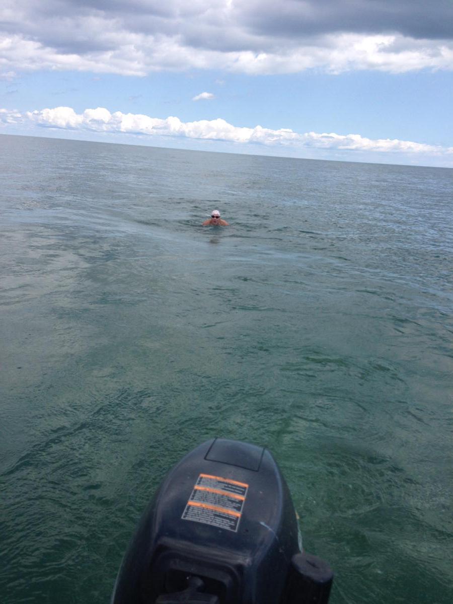 DenyseTerry's tweet photo. Off to a great start - we had to speed up the boat http://t.co/fqFzL4kM7j