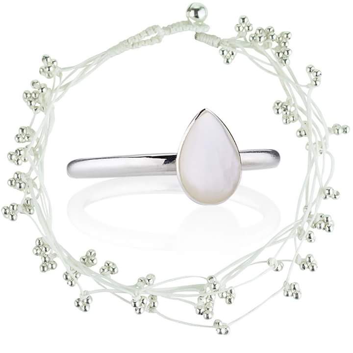 Nuala_92's tweet image. 😍 💙 I know what I&apos;m buying with my next paycheck #worderland #pearlesque #ring