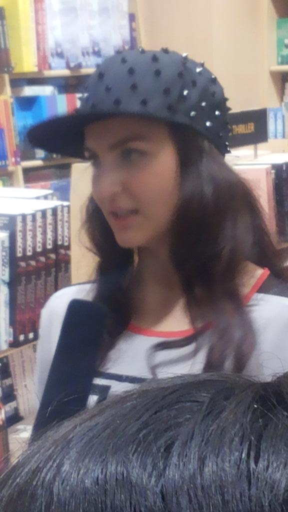 Break2Cinema's tweet photo. .@ElliAvram  spotted at the book launch by author @NamrataPurohit  @Elliavramfc1 @ElliAvaram @ElliAvram_Fans #b2c http://t.co/SwLI40iSWl