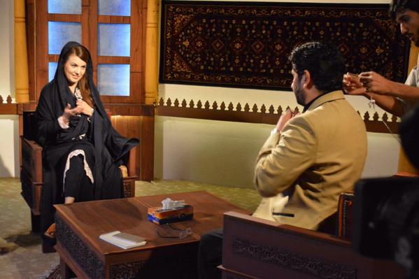 FarhanKVirk's tweet photo. It takes strength to handle your critics! I'd definitely see #JirgaWithRehamKhan to see how @RehamKhan1 responds! http://t.co/xIiriMa8xa