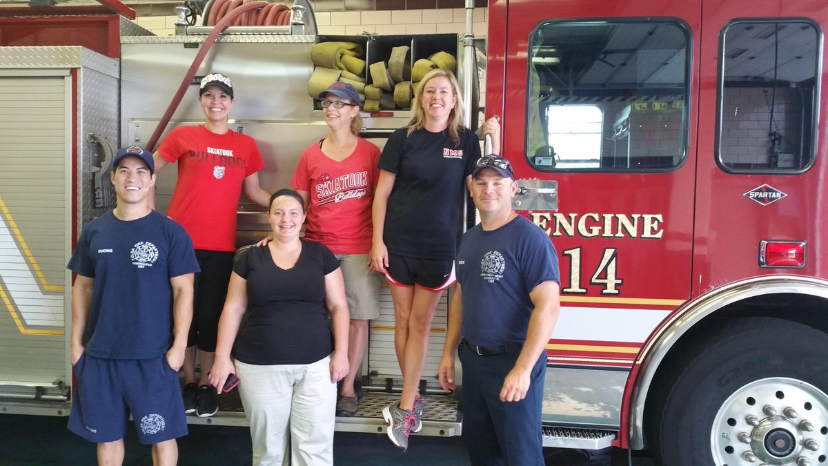 NMS_Principals's tweet photo. We delivered cookies to local fire stations #IAmtheDifference! .............. http://t.co/9TdX5uzINU