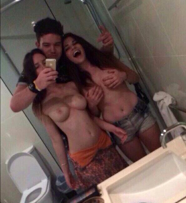 SMFeetRoom's tweet photo. #PechosPerfectos
#BigTits http://t.co/6V9oJcUKyD