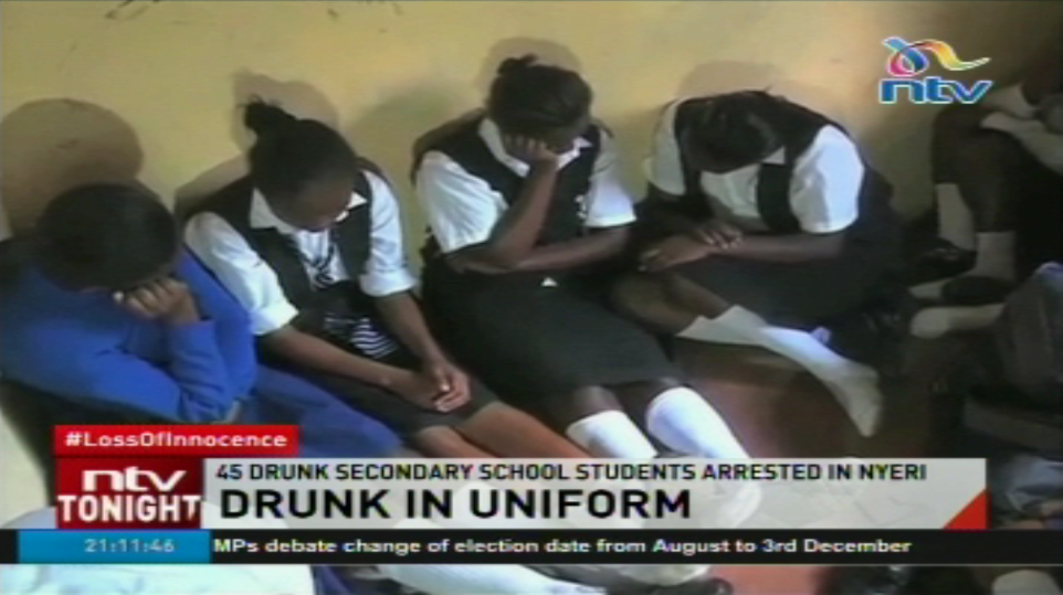 AbdallahKapuoon's tweet photo. 45 drunk students from various secondary schools in Kirinyaga and Nyeri counties arrested #LossOfInnocense
http://t.co/7JbjC65lLh