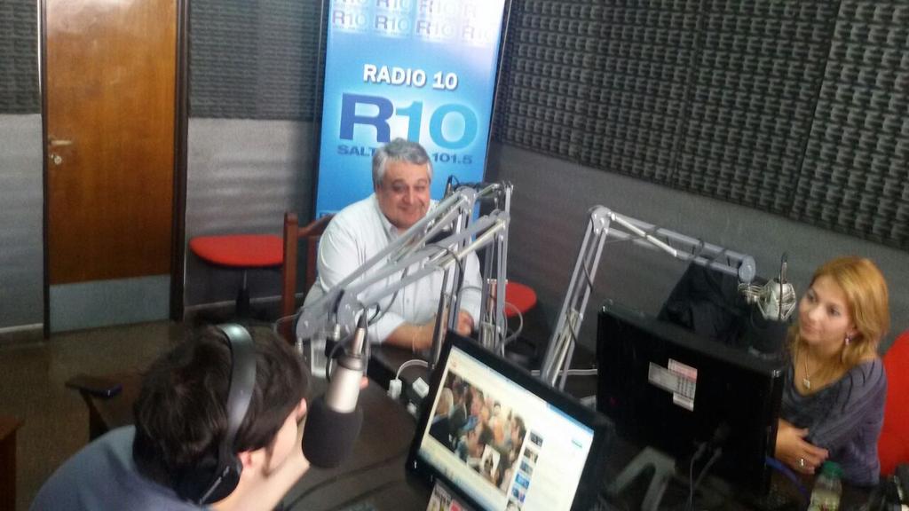 JoseAVilarino's tweet photo. En @R10Salta @NadaPersonalR10 con @ArnezMariana Emanuel Montero habló de la lista del l FPV 502 B Nestor Vive http://t.co/ia0bcfrquM