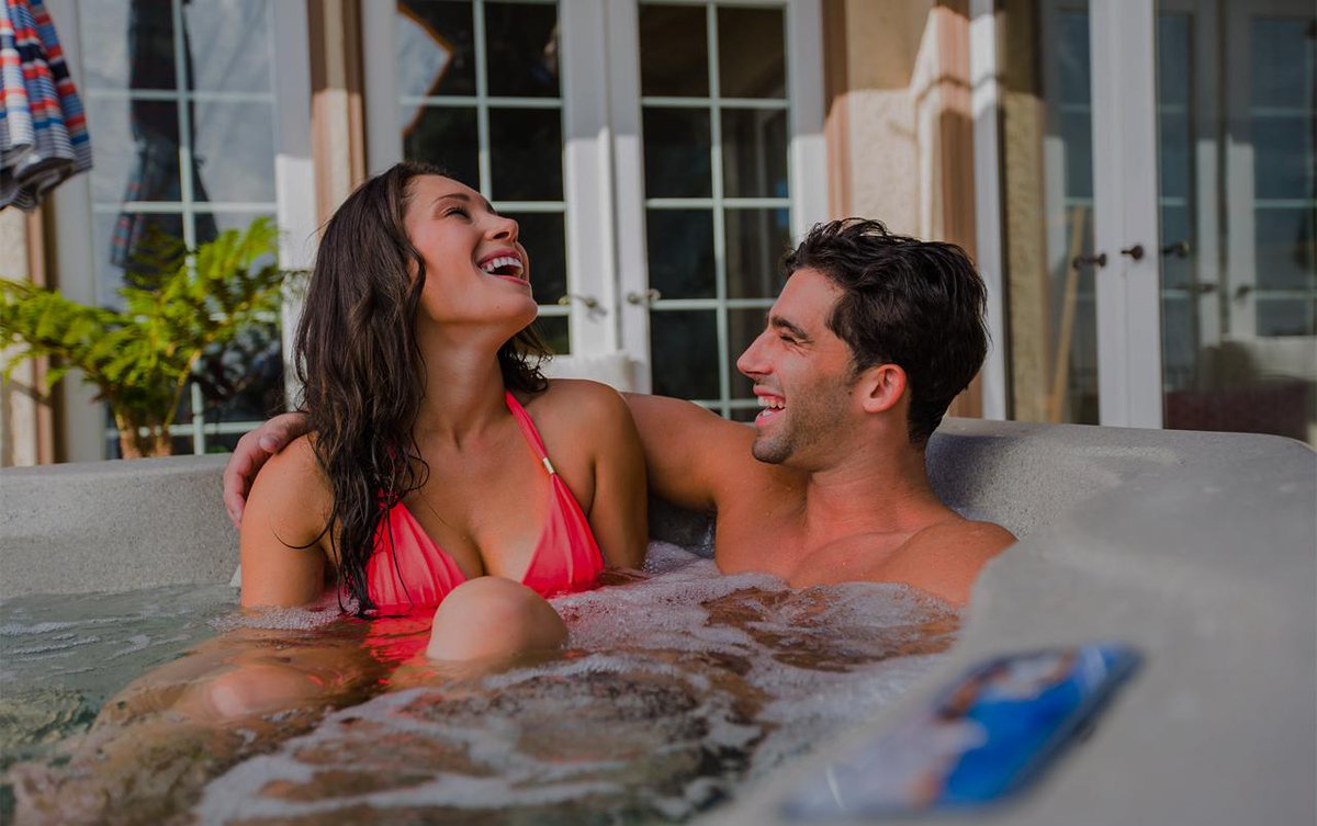BGCofNiagara's tweet photo. This could be YOU in this amazing hot tub from @BoldtPoolsSpa ...Find out how here...https://t.co/krFeVWkuDs http://t.co/AgTiK1EQ9U