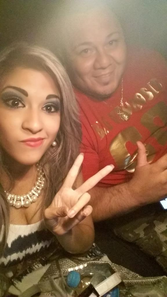 _ittsaAlvarado's tweet photo. Con el gorditto😄 @bigneurosis http://t.co/iWtno1JRWT