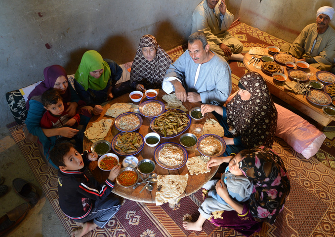 UNDP's tweet photo. We all talk about inclusive economic growth, but what does it actually mean? http://t.co/hcIUFxbHPl #GlobalGoals http://t.co/ntLj1U6IPG