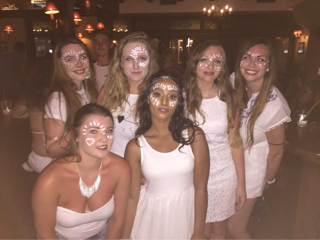pubkardamena's tweet photo. “@StatusKardamena: Gorgeous girls all painted and ready to go #whiteparty @pubkardamena @KosLifeApp @Club1830Kos http://t.co/DE5TXGjz9M”