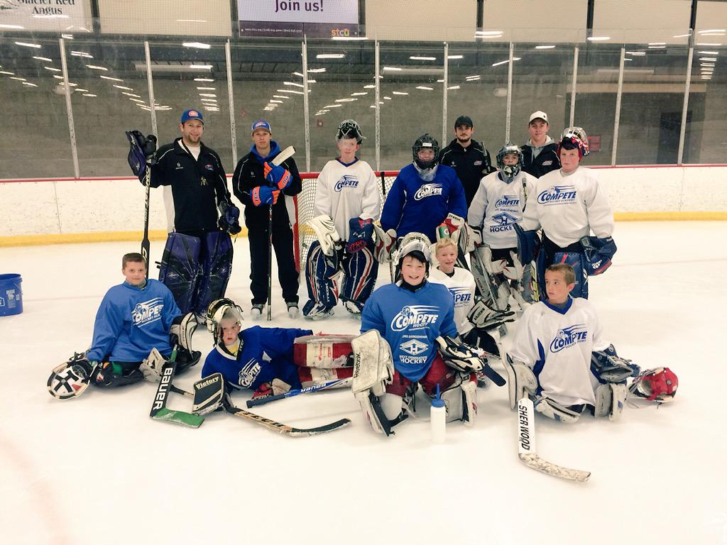 TitanHockeyAcad's tweet image. Compete Goalie Camp at @FrontierIceAren in Coeur d'alene 20 tenders plus @tloucks31 has been interesting #weirdos