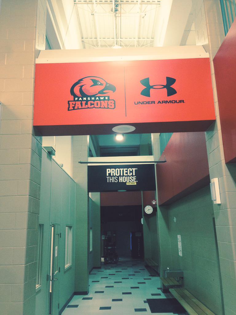 FanshaweMVB's tweet photo. The @UnderArmour is starting to infiltrate the halls of the @FanshaweFalcons #flyhigh #MVB @TheOCAA @CCAAsportsACSC http://t.co/yWqOpZW9tO