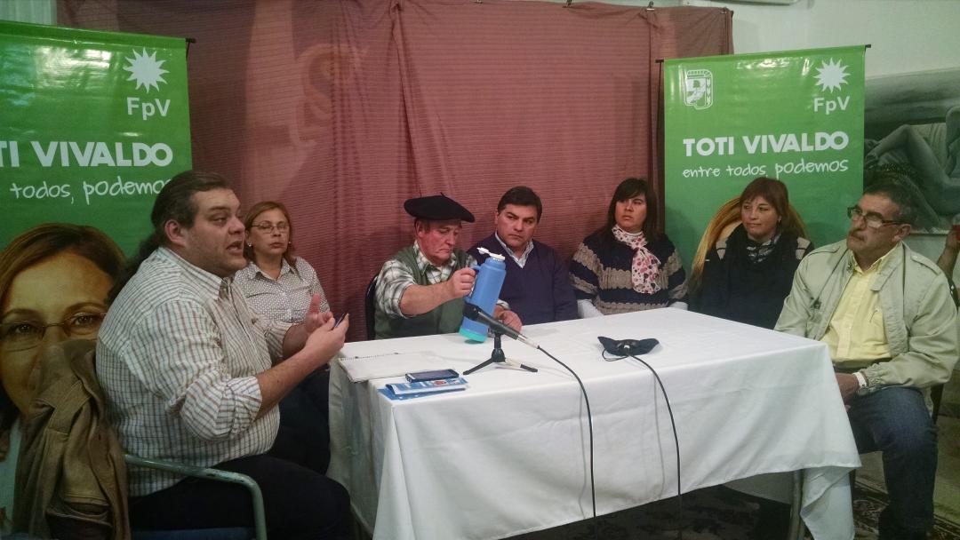 soyjuanook's tweet photo. #YoVoto @totivivaldo  #EntreTodosPodemos #Lista34 #CortaBoleta http://t.co/QvuMuHBbZC