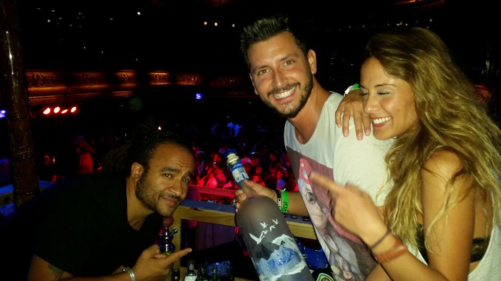 Fiesta y diversión siempre está asegurada en <a href="/CRAZYMADRIDS/">CRAZY MADRID</a> !
<a href="/delafuente_df/">David de la Fuente</a> <a href="/megancasas1/">megancasas</a> 
#LaMejorFiesta #crazymadrid