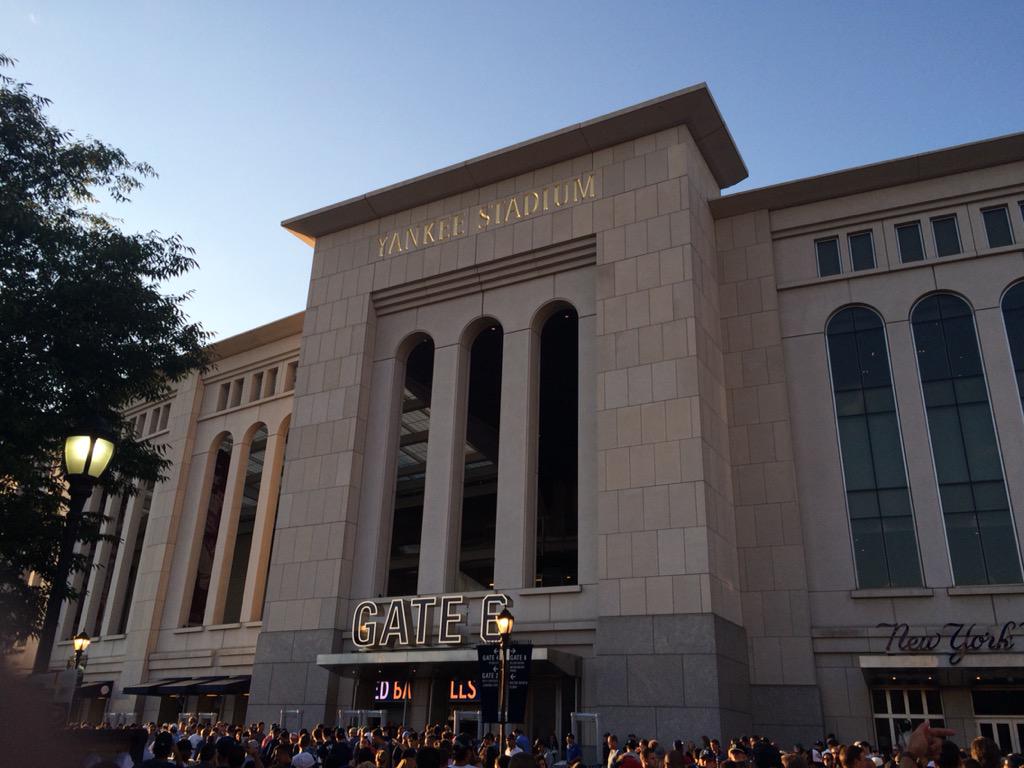 Johnny_P213's tweet photo. The one and only #YankeeStadium http://t.co/GGRpD4IOdf