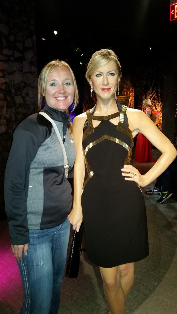KinderTeach79's tweet photo. I'll be there for u:) Jennifer Aniston..aka Rachel Green! http://t.co/goBFsYgBcu