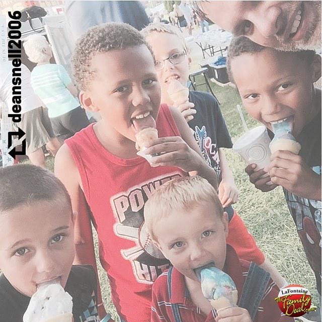 LaFontaineAuto's tweet photo. Dean spends his summers with his adorable kiddos and some yummy ice cream! 🍦 #drivethroughsummer #icecream #thefami… http://t.co/FAtMg4rrGD