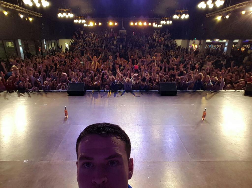 PrestatynBlues's tweet photo. #RockTheRoom @Pontins #Prestatyn #Selfie #SideB #SideA #Party #PAP http://t.co/McTaxBjoD1