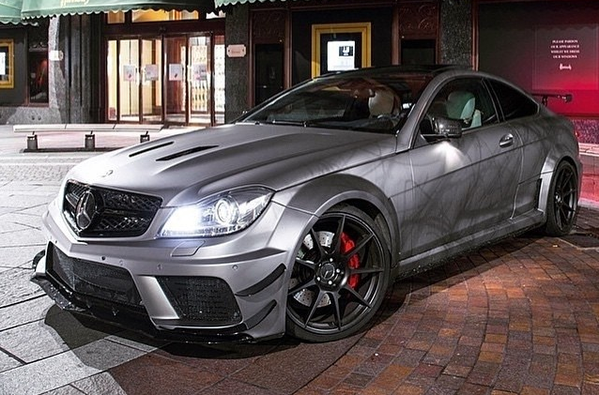 MercedesBenzUSA's tweet photo. Sophistication, elevated to match exhilaration. (via @supercarsldn) http://t.co/b1Xr2Xeq0T