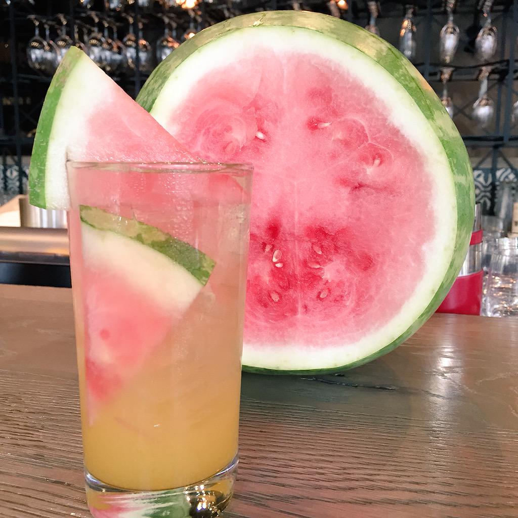 Le 1er cocktail format verre issu de la collaboration entre <a href="/fleur_pierre/">Fleur St-Pierre</a> et <a href="/papillesetM/">François Chartier</a> créé par notre Chloé!