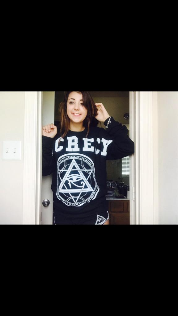 cyrinalisette's tweet photo. when your @HoodsUpBrand af ❤️ #illuminatisquad @RonnieRadke http://t.co/ey7UWr3ReX