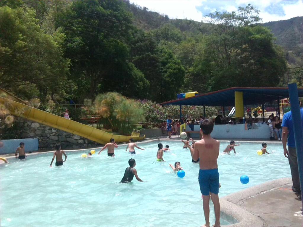 Los pequeños de nuestros módulos comunitarios de <a href="/meridaalcaldia/">Alcaldía de Mérida</a> disfrutando del Plan Vacacional en la piscina!