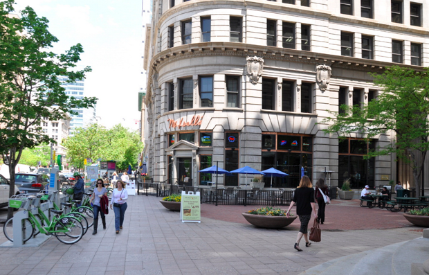 VisitSaltLake's tweet photo. How Urban Designers Can Get Smaller Cities Walking. #imageability http://t.co/RDx9H1bnQc http://t.co/6ChmD7hqt4
