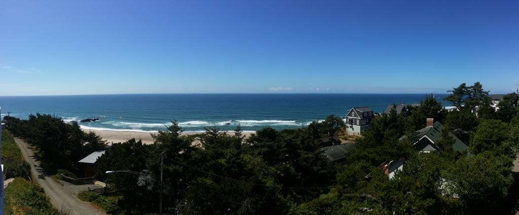 A beautiful sunny day on the Oregon Coast