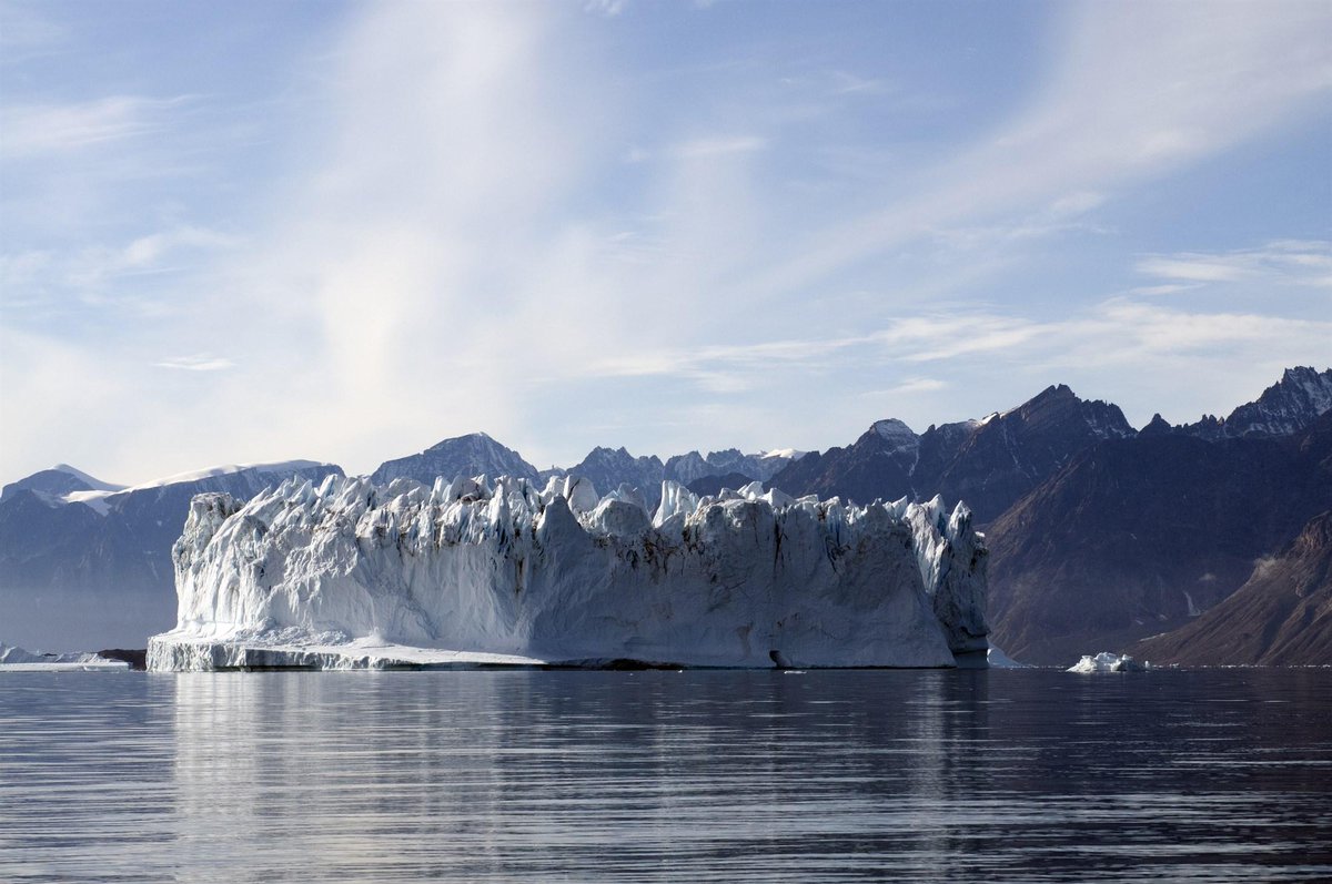 UNEP's tweet photo. Researchers report global glacier levels melting record. Read more: http://t.co/EWvPtPxhGc http://t.co/xNgXLbdCFO