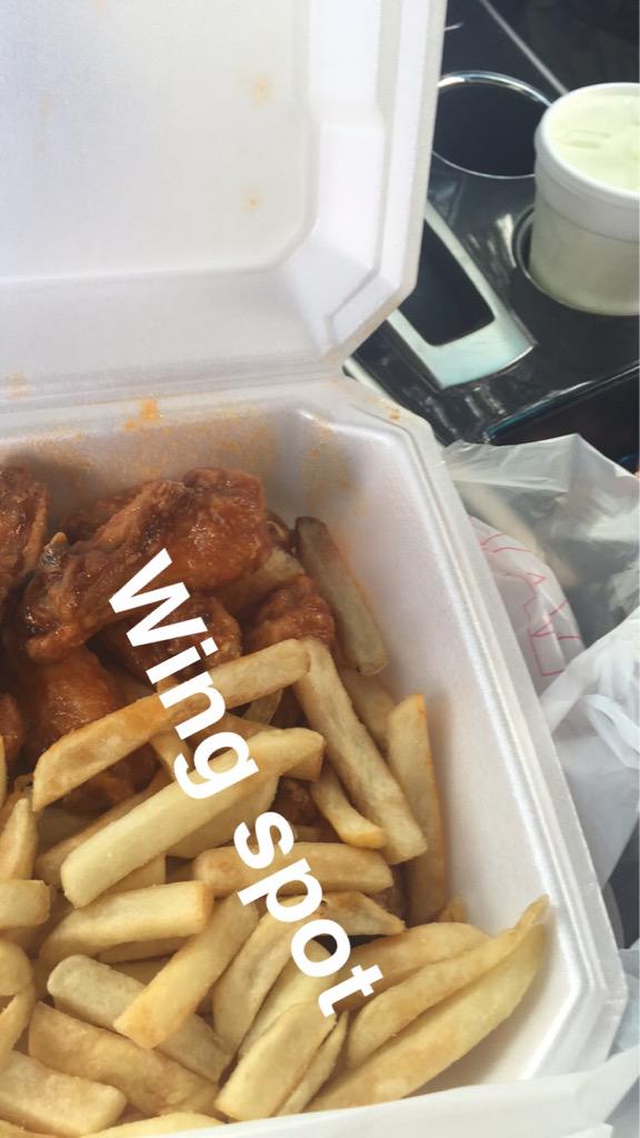 HomeTeamHoops's tweet photo. @WingSpotLKLD http://t.co/yz772zUcQd