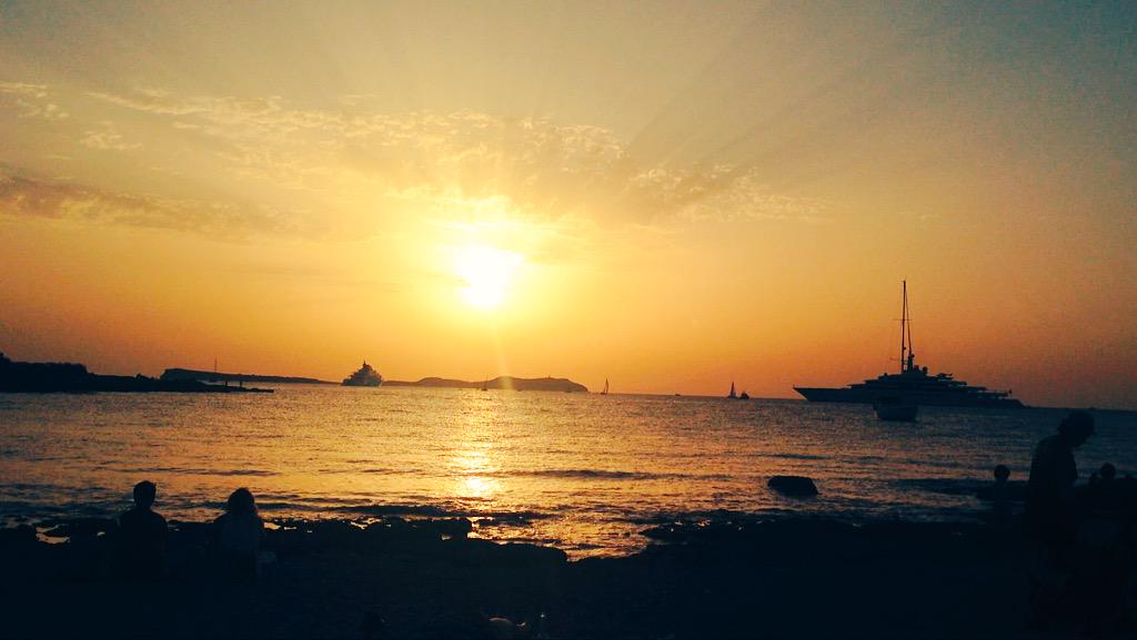 silviestopera's tweet photo. #kumaras #Ibiza2015 http://t.co/6UN0ENtH3T