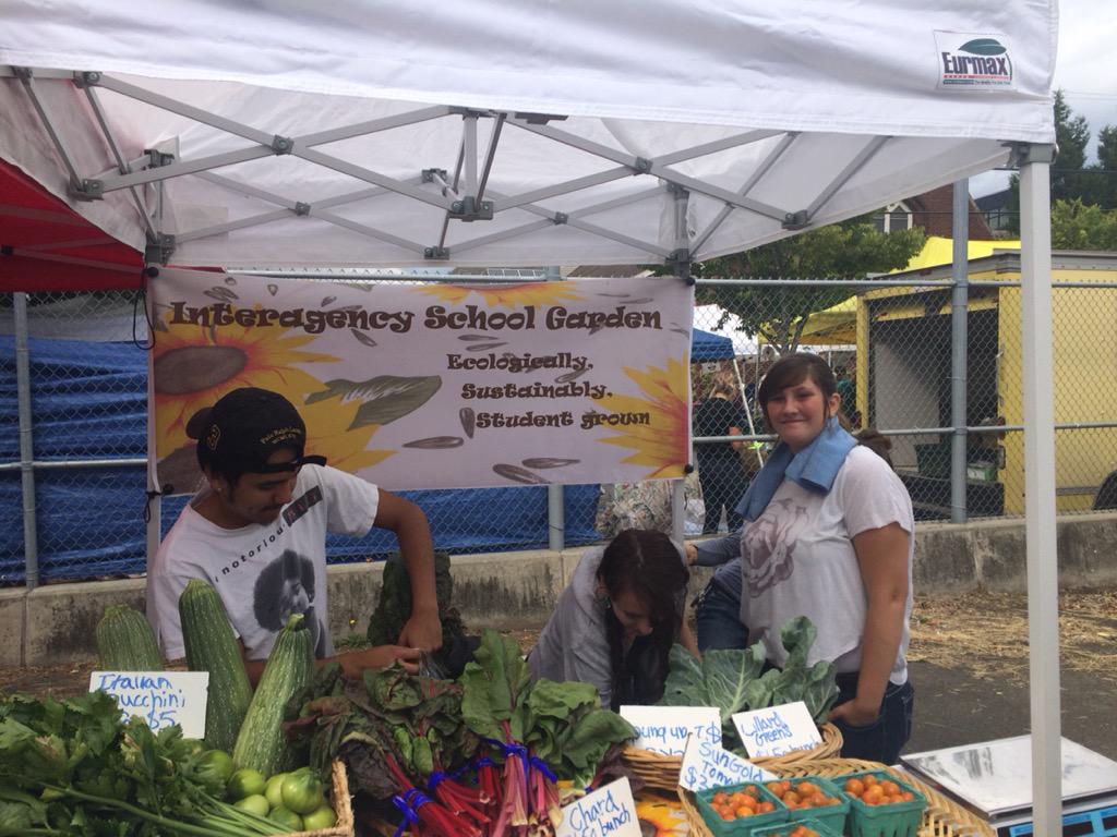 MelissaRysemus's tweet image. #interagencygraywolves stall at the Columbia City farmer's market!