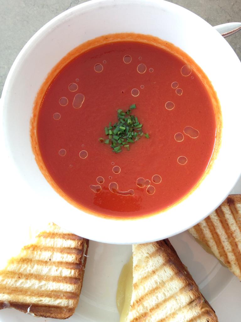 AmericanTableC's tweet photo. Pickled Tomato Soup, Coriander &amp; Ginger w/Grilled Cheese #Yum #marcussamuelsson #mostlymozart #lincolncenter http://t.co/CMPfzF2kdB