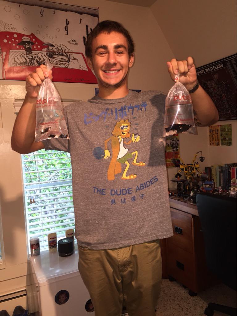 SamKornfeld1's tweet image. Calli and I got some fishies today #FirstPets