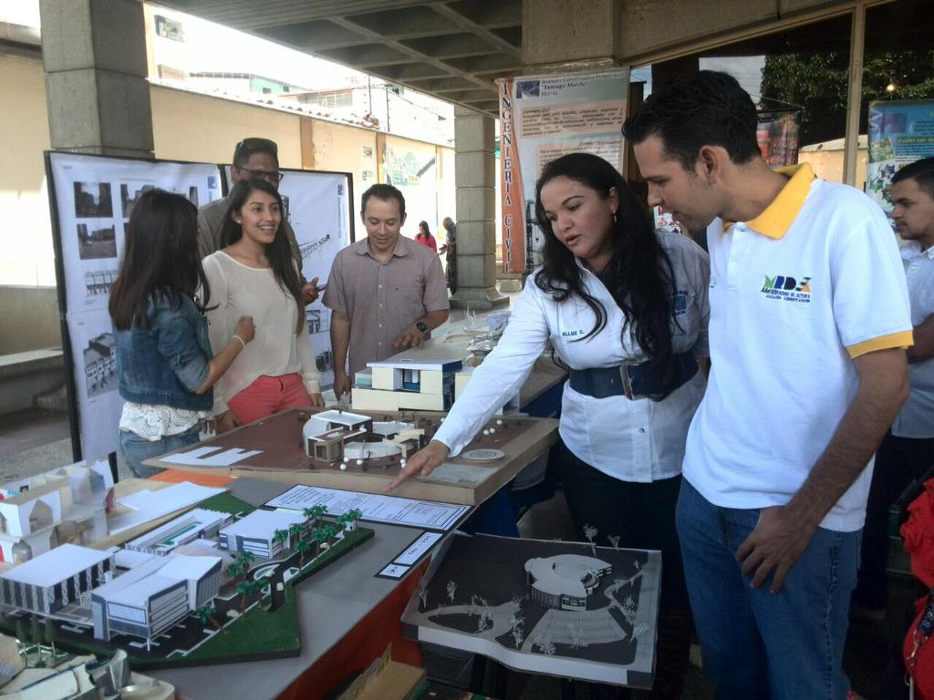 Iniciamos la III Exposición de Proyectos del Instituto Santiago Mariño con estudiantes de ingeniería y arquitectura!