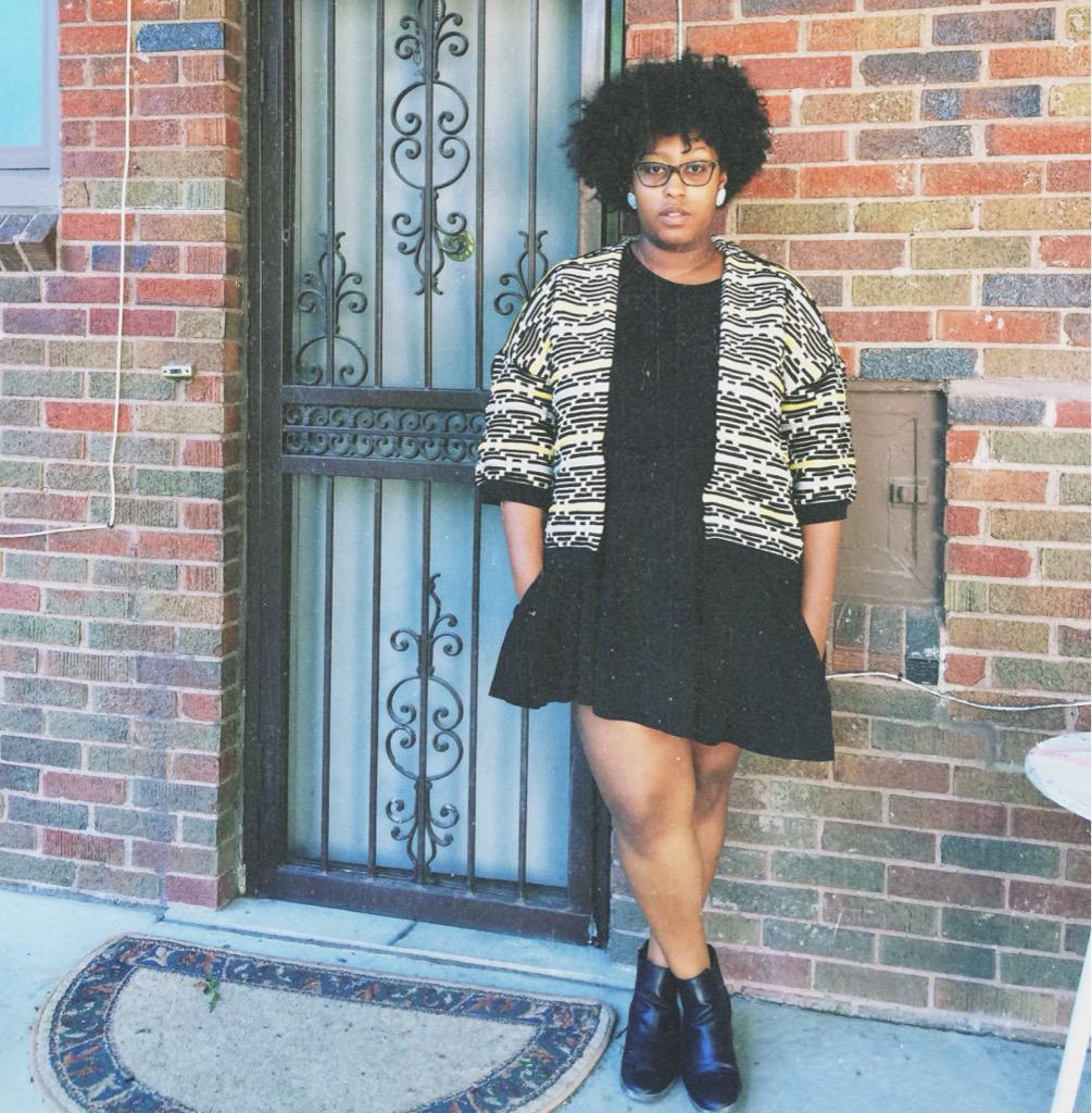 eviewebbie's tweet photo. Today's rejects, lol. #SamePoseDifferentClothes http://t.co/nz3QddGHFG