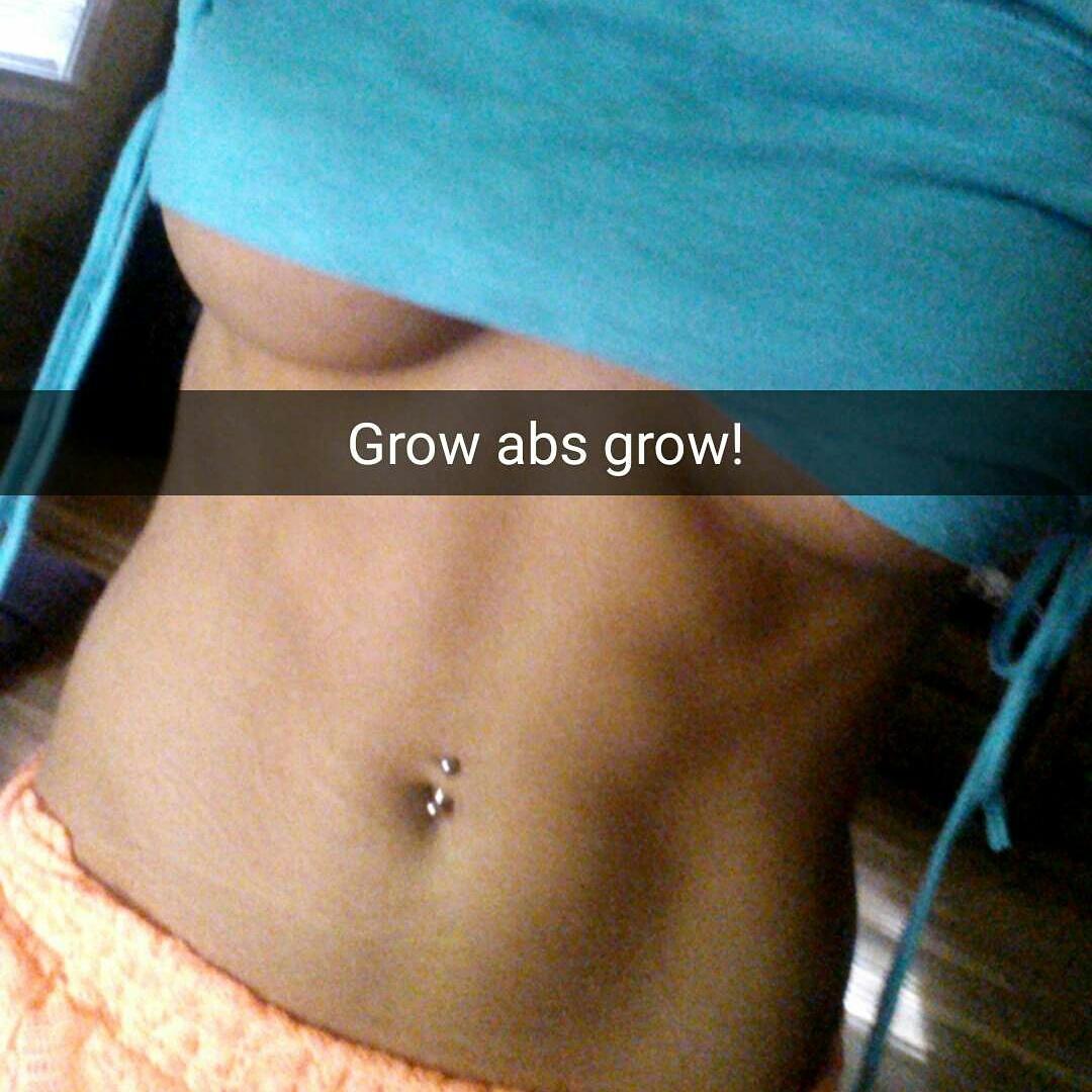 EmilyErinModel's tweet photo. #growabsgrow #fitness #absofsteel #getonmylevel #modelabs #modeling http://t.co/jACB9bH98Q