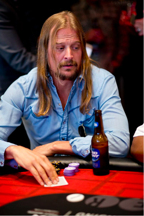 On the rocks poker face
