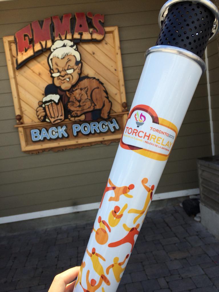 colleen_davy's tweet photo. Thank you @Emmasbackporch for hosting our post-parapan am torch relay gathering! #TO2015torch #CelebrateAndShare http://t.co/Kxq2lPdzKe