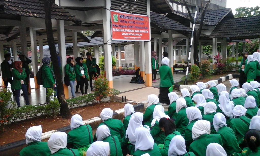 Sedang berlangsung pengarahan dari komdis. SELAMAT PAGI FISIP SOLID!!!!!