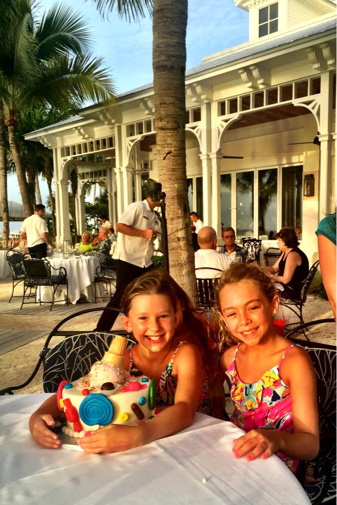 BballWife4Life's tweet photo. #keywestcakes #sunsetkeycottages thank you! With @Hidy5_OH http://t.co/xo81toSPap