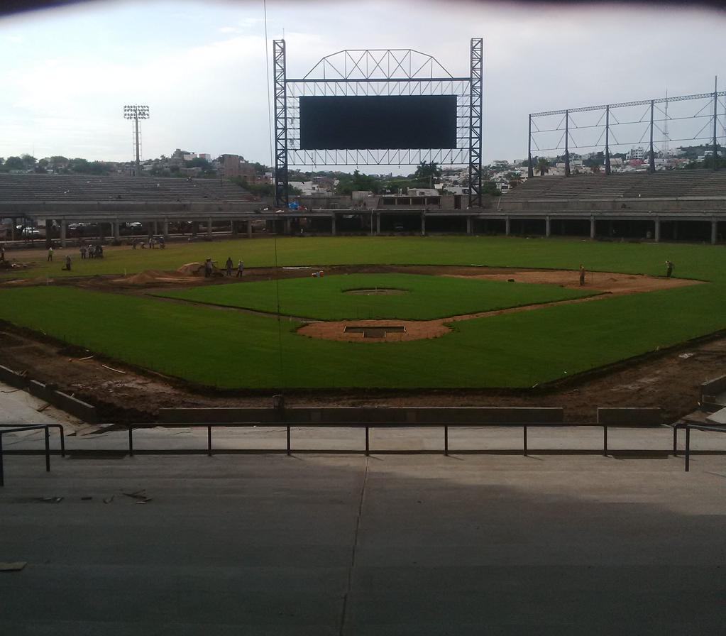 clubtomateros's tweet photo. Avanzando muy rapido en el terreno de juego de nuestra nueva casa guinda. http://t.co/2jG8OlzxRx