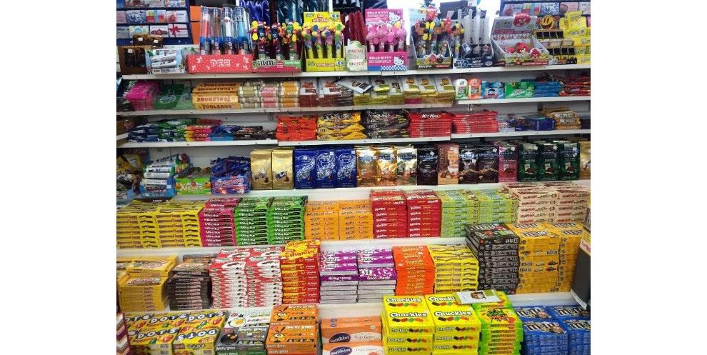 .<a href="/BedBathBeyond/">Bed Bath & Beyond</a>, your checkout aisles are looking more like #bedbathandcandy these days! bit.ly/1Ddq01B