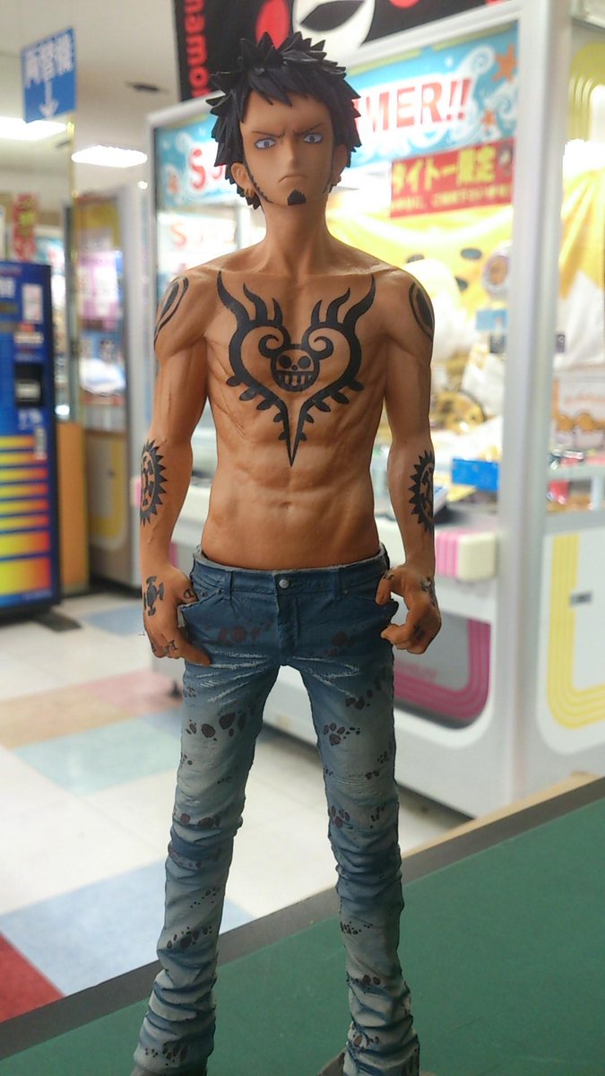 タイトーステーション 新宿南口ゲームワールド店 Pa Twitter プライズ ワンピース ｋｉｎｇ ｏｆ ａｒｔｉｓｔ ｔｈｅ ｔｒａｆａｌｇａｒ ｌａｗ 入荷しました 背中や腕のタトゥーも完全再現の超ハイクオリティ W ワンピース ロー Http T Co