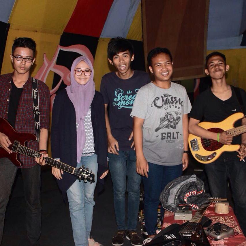 Feels Band tweet media