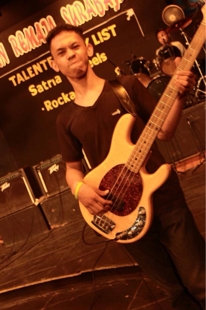 Feels Band tweet media