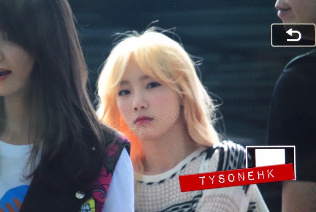 [PIC][06-08-2015]SNSD khởi hành đi New York - Mỹ để tham dự "KCON 2015" vào sáng nay CLsAYBLUkAQkgIP