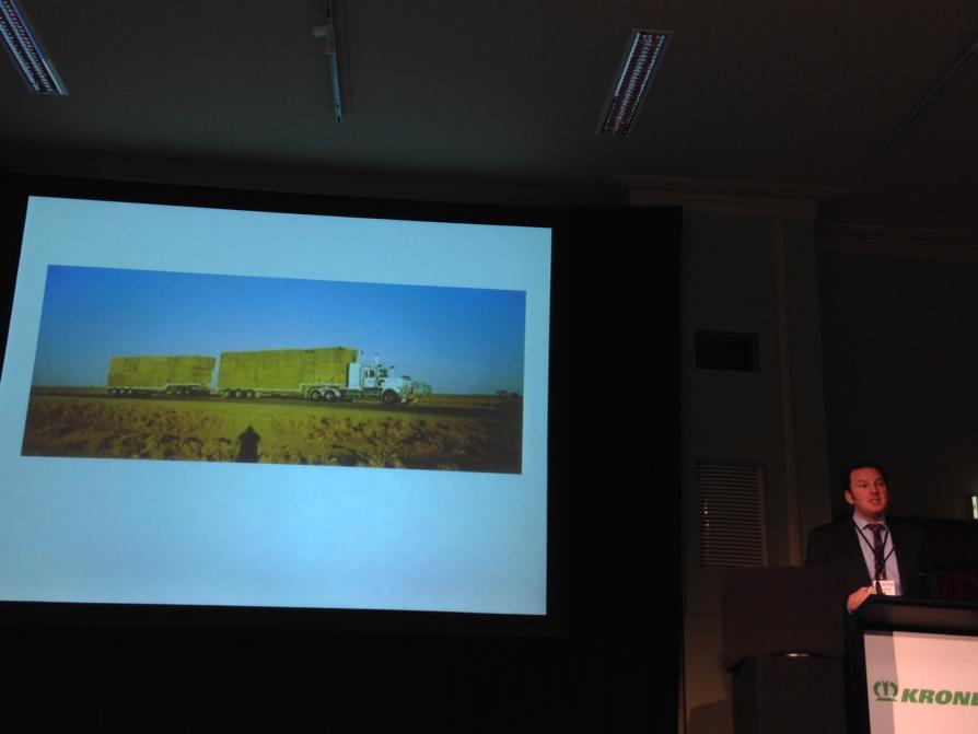 WoodsSuzanne's tweet photo. #Fodder15. @AusFodder great round up of recent AFIA activities from Darren. #working hard for the industry. http://t.co/M2X8FxMOpX