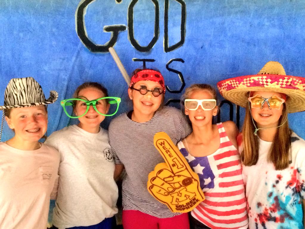 SAL_SIP's tweet photo. Photo booth, dunk tank, face painting, and cake walks, my oh my. Campers enjoyed the first ever "Party in the Pines" http://t.co/WI4K1dLvRu