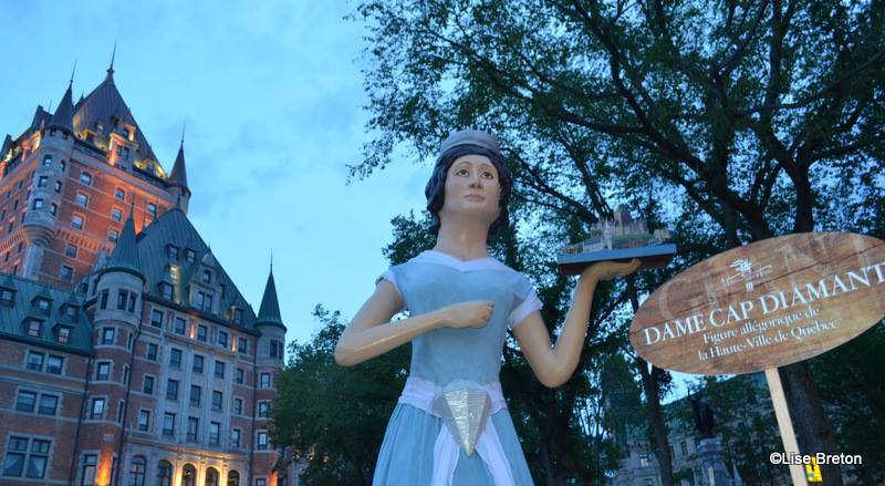 LiseBreton09's tweet photo. #Défile #FNF2015 @fetesnouvfrance @villequebec @quebecregion @FairmontFronten http://t.co/H1isxunsb0