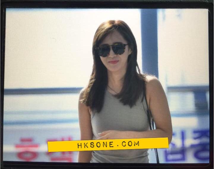 [PIC][06-08-2015]SNSD khởi hành đi New York - Mỹ để tham dự "KCON 2015" vào sáng nay CLsNxUmUwAA3c0B