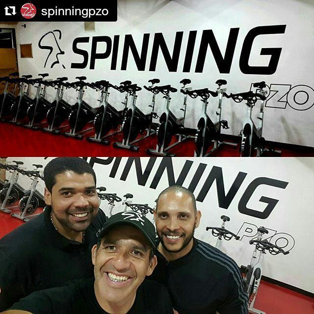 babshhshsyyey's tweet photo. Momentos #Instagram @arayaeduardo @josealfredo_spin  y @alejitorave poniéndole corazón y  esfuerzo ensamblando las … http://t.co/SuluOp5nda